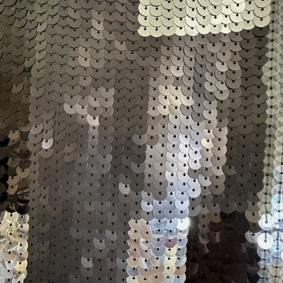 EXPRESS Mini Sequin Skirt NWT Size 0 Black Silver Colorblock - Picture 3 of 4